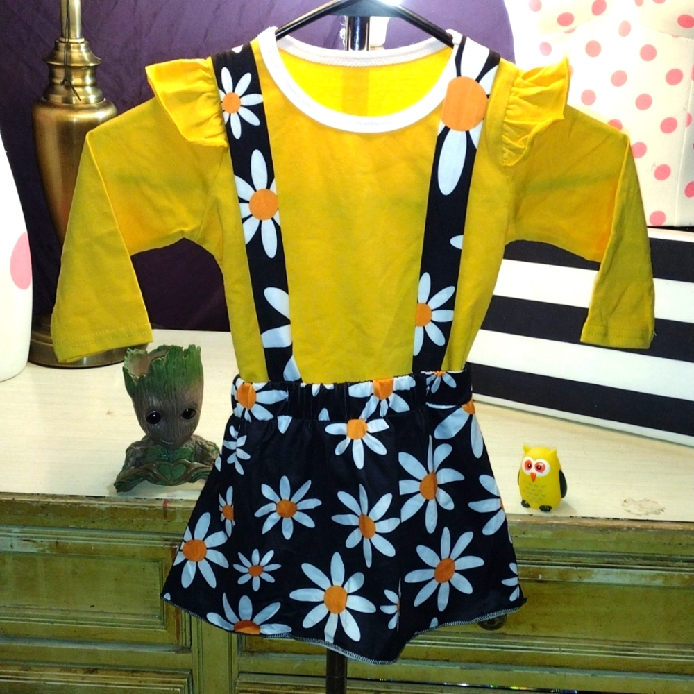 Daisy Suspender style Black Skirt Long Sleeve Ruffle Steeler Yellow Shirt 2T